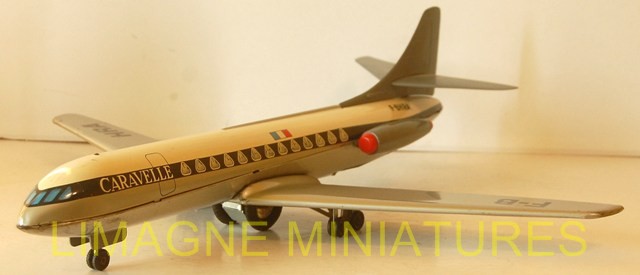 Avion Jouet Ancien Caravelle Sud Aviation - Téléguiđé, En Tôle, Marque Jouets Mont Blanc, Occasion